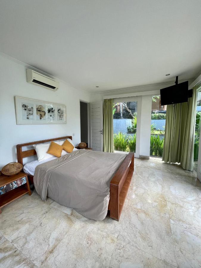 Private Suite In A Kids Friendly Big Shared Villa In Canggu Exterior foto