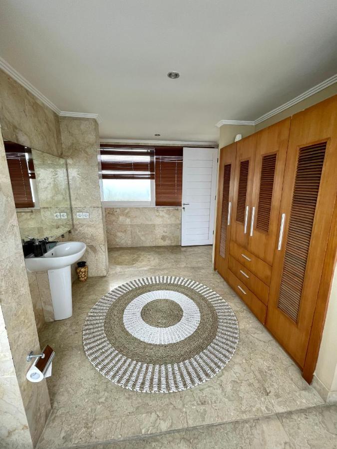 Private Suite In A Kids Friendly Big Shared Villa In Canggu Exterior foto